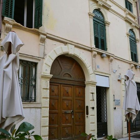 Gabrielli Rooms Et Apartments Sant Antonio Alloggio 4 M0230914084 Verona Luaran gambar